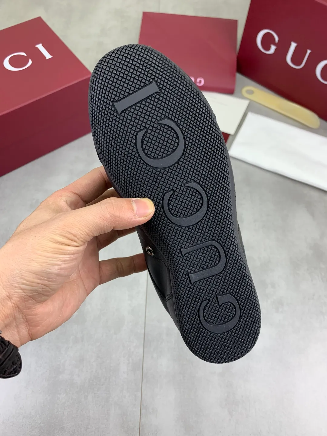 Men's shoes 💰P542 💰[New model] 🆘 The latest model from Gucci's official website 🎁Classic casual and fashionable men's shoes 👟Breaking hot model 💥The style is simple and elegant, exclusive for trendy men. Unique official website's latest brand elements 👑Gucci original decoration, fashionable and generous, the fabric is made of original soft calfskin➕Comfortable soft pigskin lining ✅The official website specifies wear-resistant rubber outsole_full of elasticity, classic model taken in real life🎬Color: 5️⃣colors available😍Number: 35-44